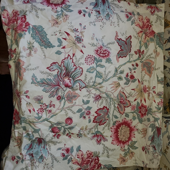 Pottery Barn Pillow Shams Euro Floral Set of 2 - Picture 2 of 8